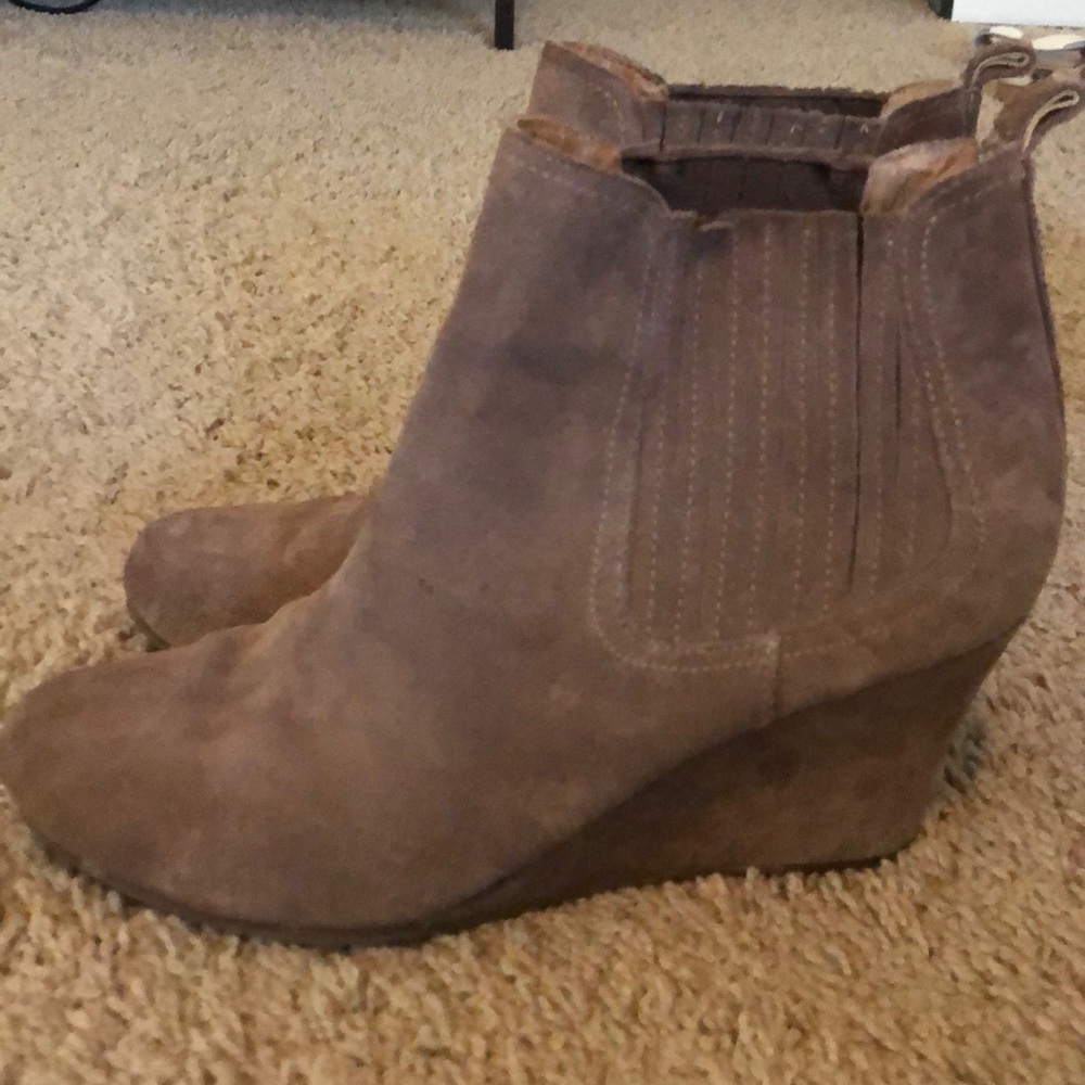 DV By Dolce Vita women’s wedge bootie